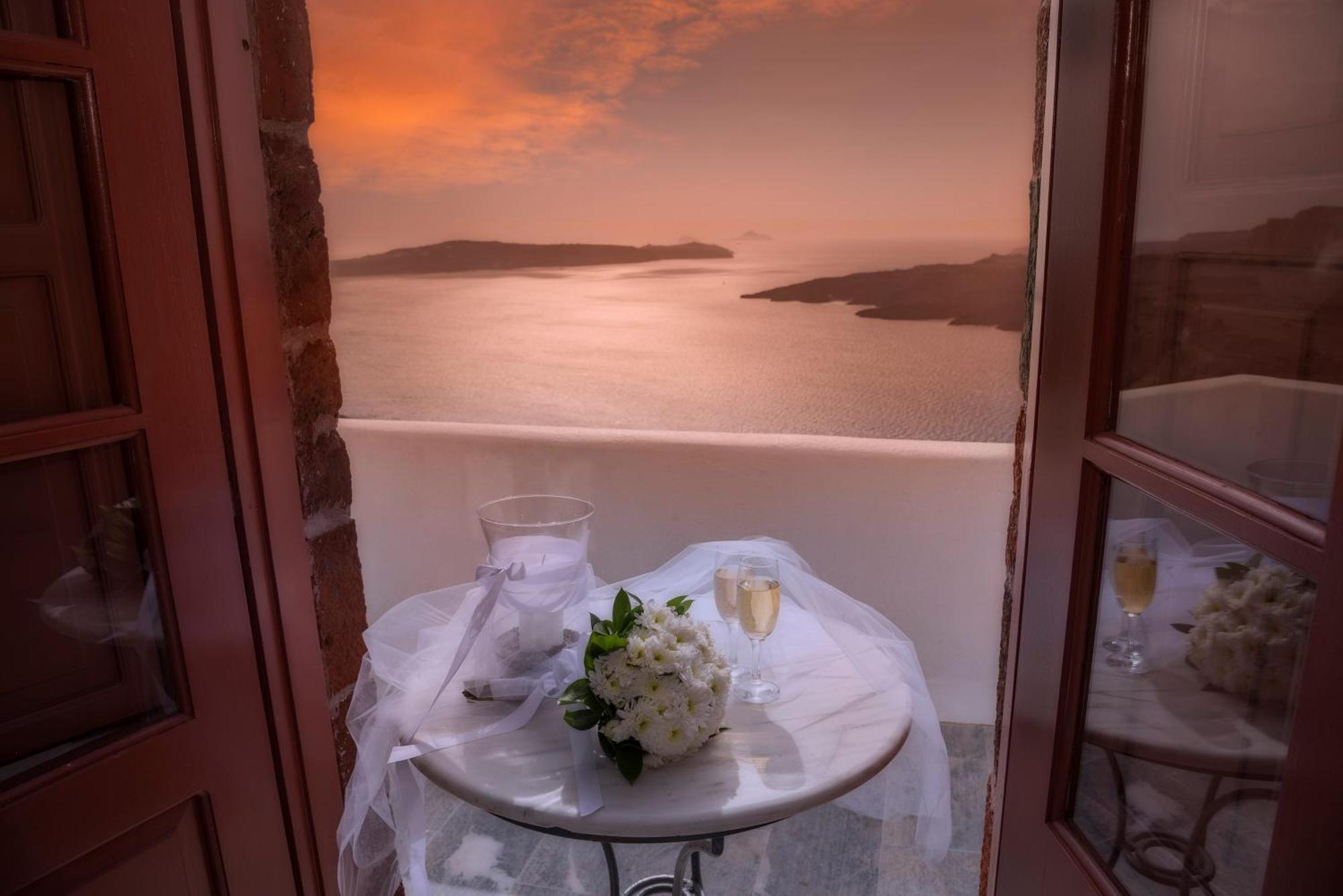 Aigialos Luxury Traditional Settlement Fira  Eksteriør billede
