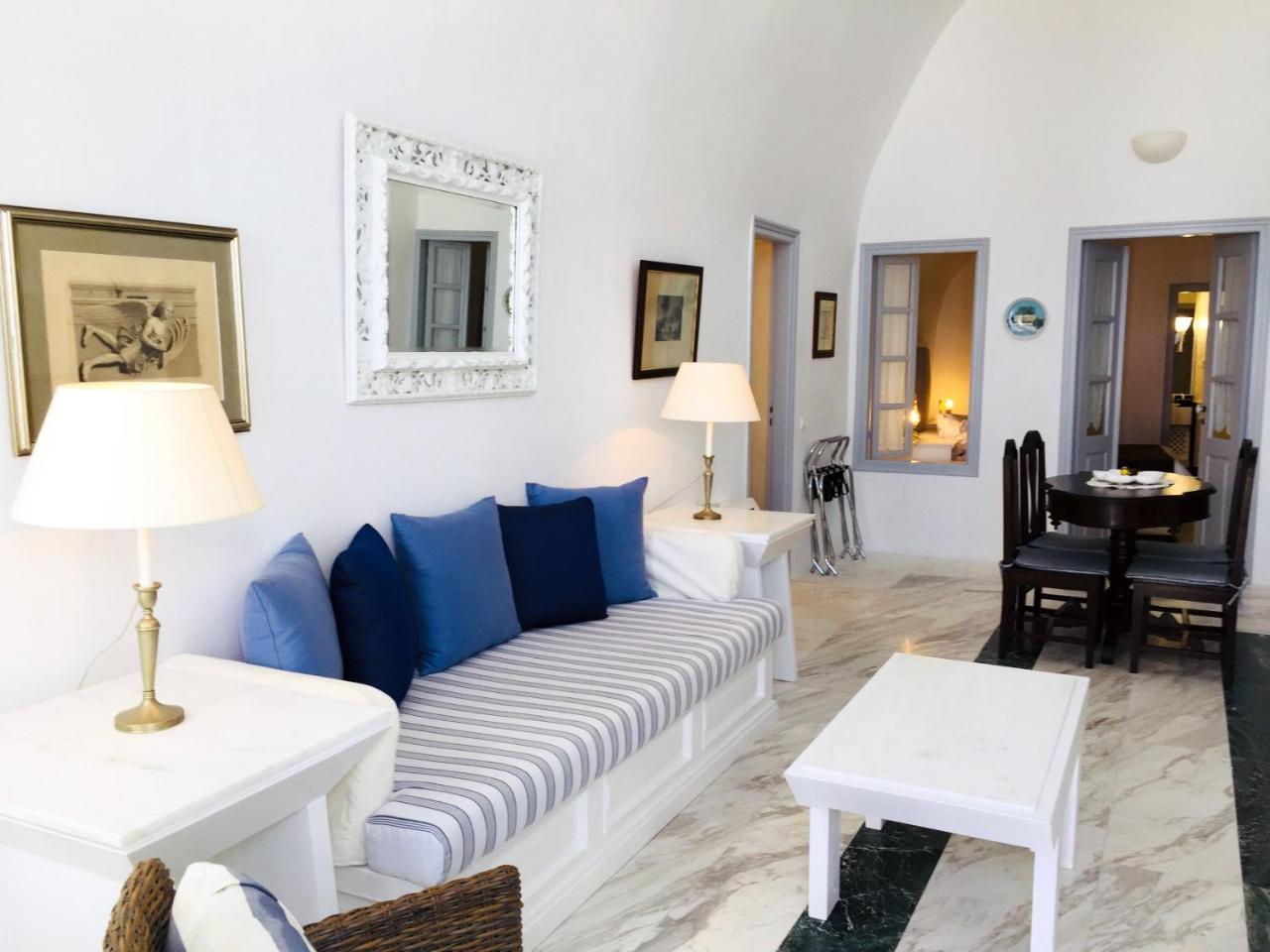 Aigialos Luxury Traditional Settlement Fira  Eksteriør billede