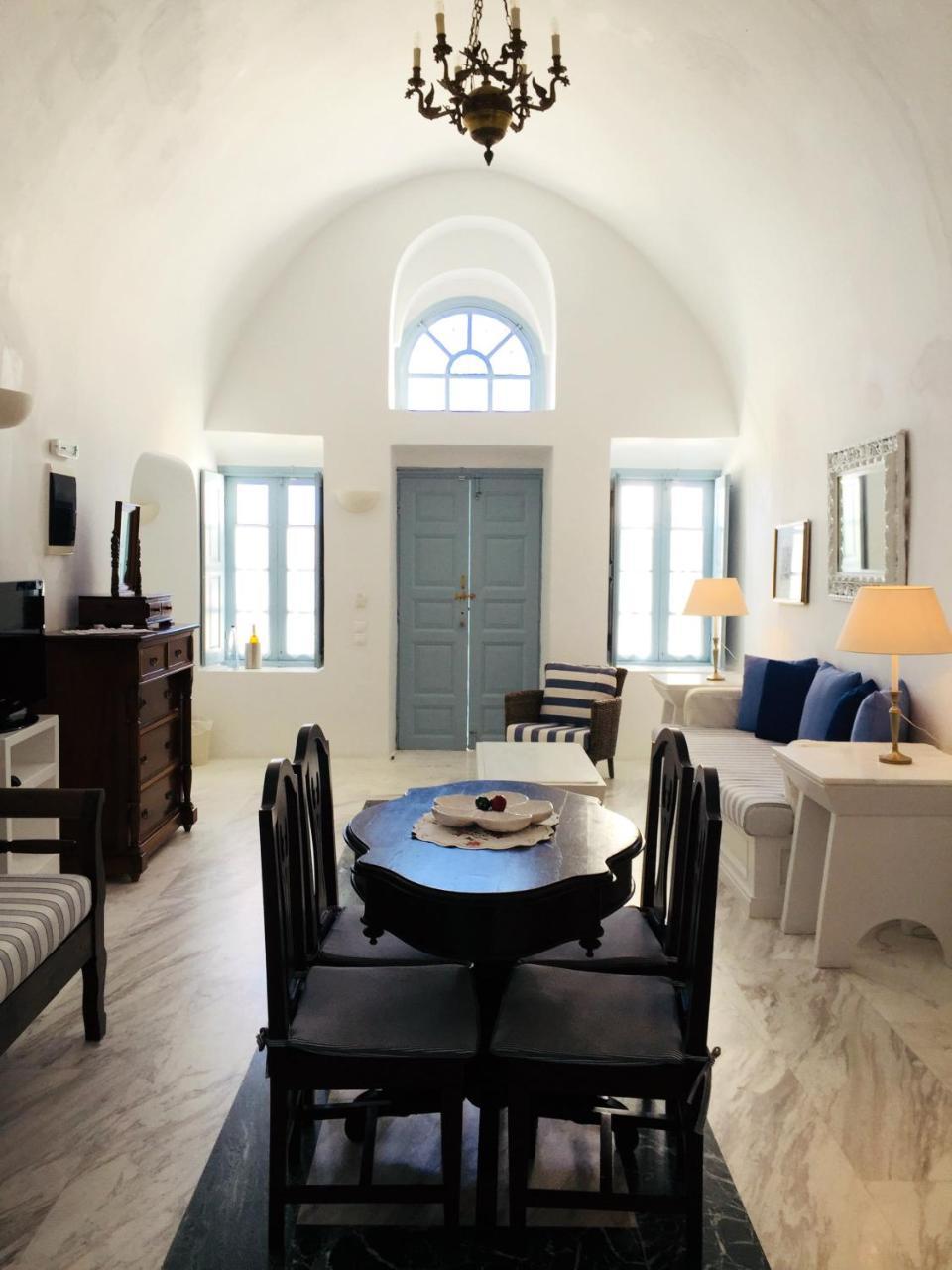 Aigialos Luxury Traditional Settlement Fira  Eksteriør billede